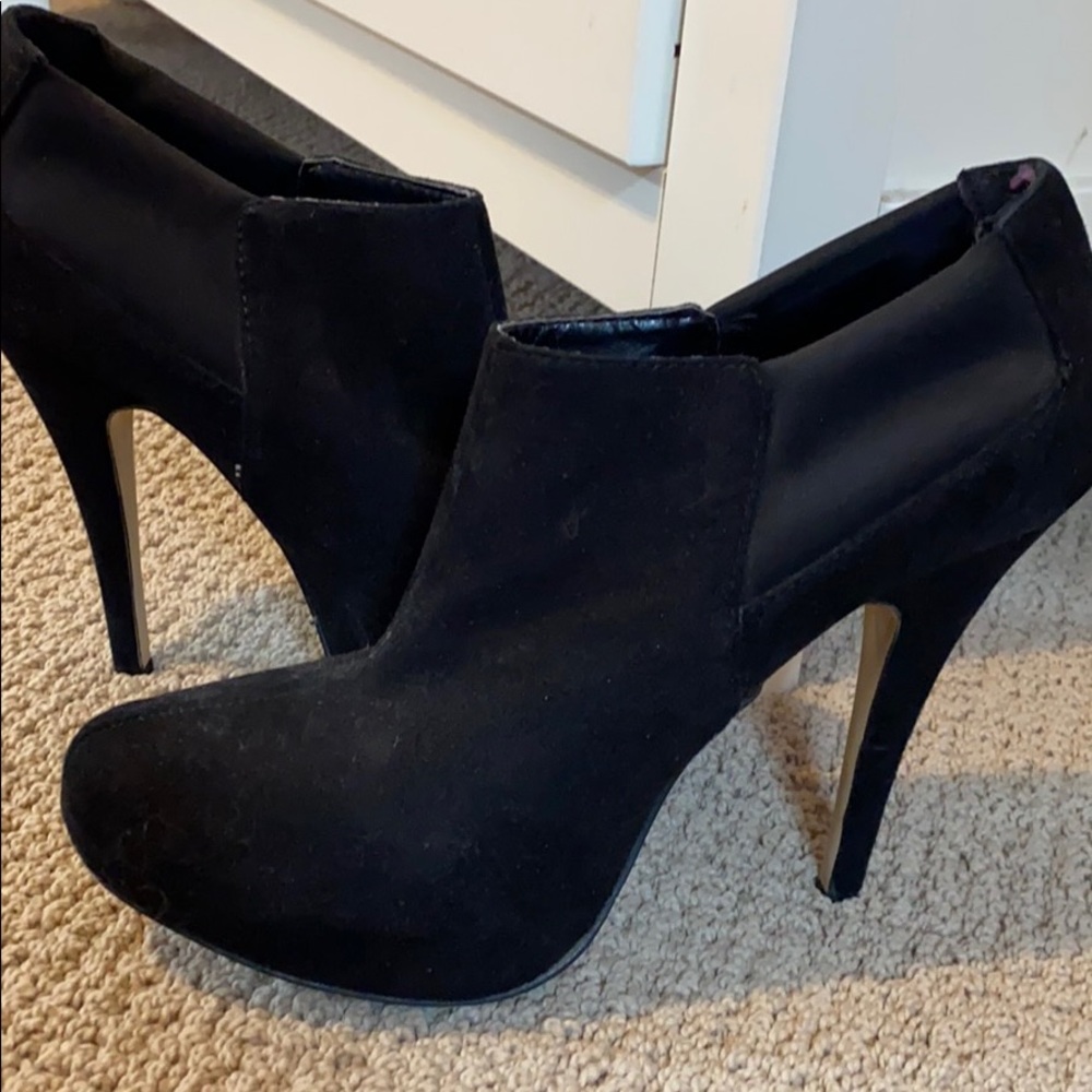 Jessica Simpson Black Bootie